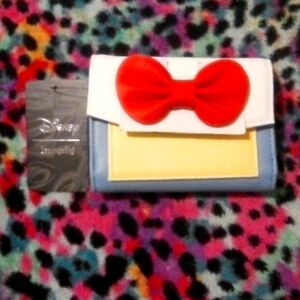 Disney Loungefly Snow White Wallet [NWT]